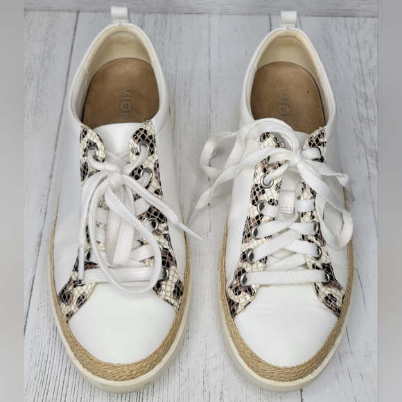 Vionic Winny Sneakers,  Snake Print, Size 7 - Picture 2 of 10